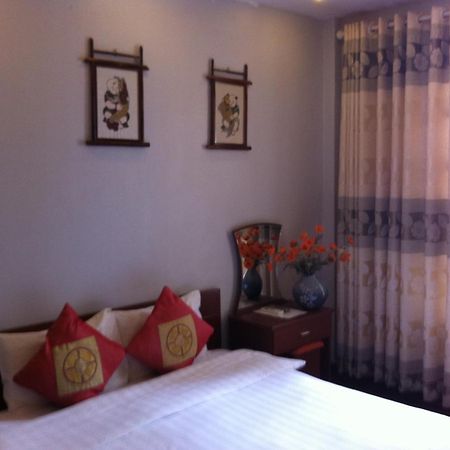Hanoi Massive Hostel Buitenkant foto