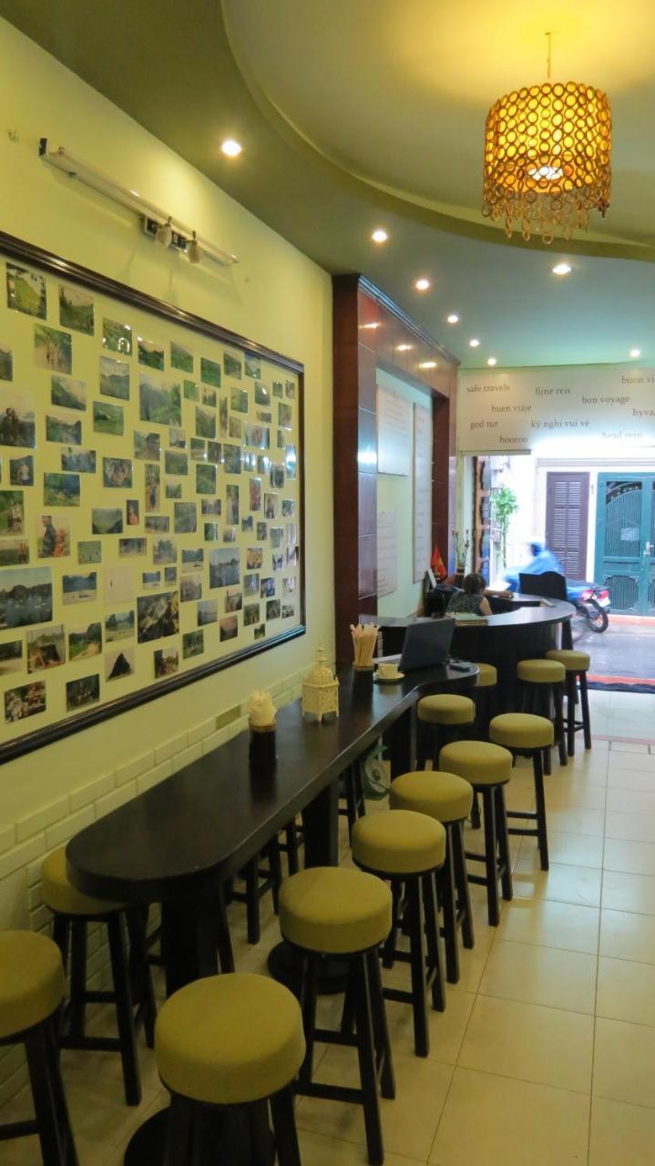 Hanoi Massive Hostel Buitenkant foto
