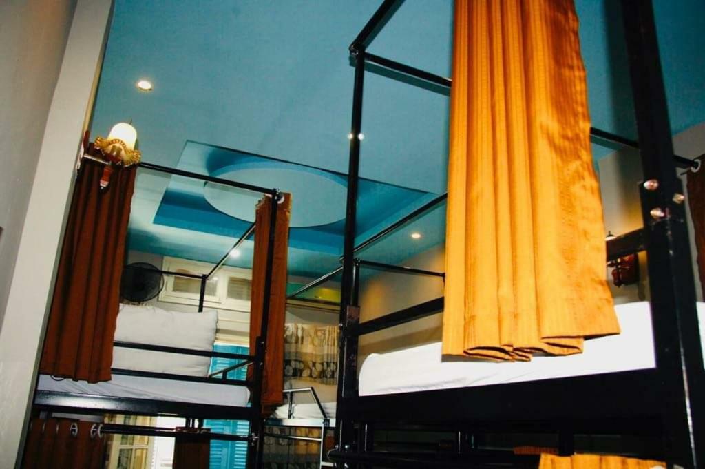 Hanoi Massive Hostel Buitenkant foto