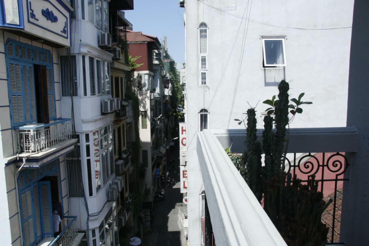 Hanoi Massive Hostel Buitenkant foto